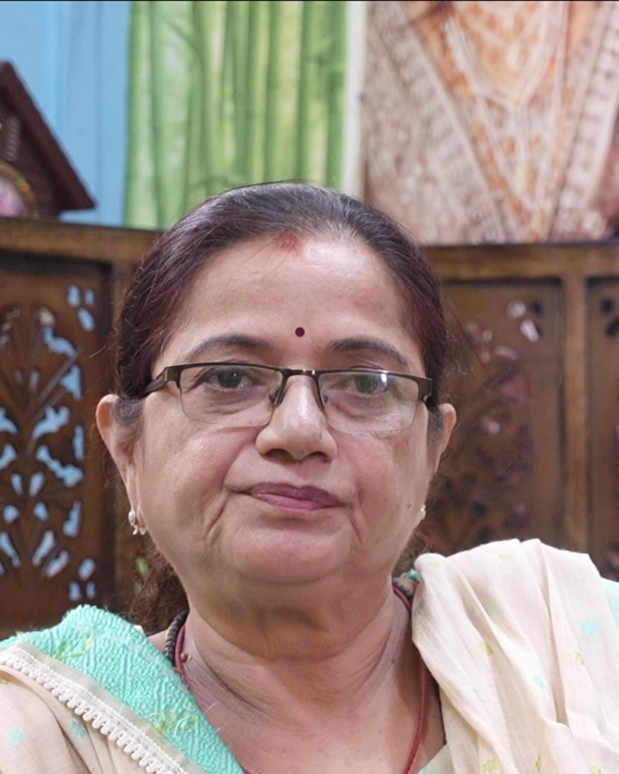 Mrs. Shanthi, Director of Tina & Sara's
